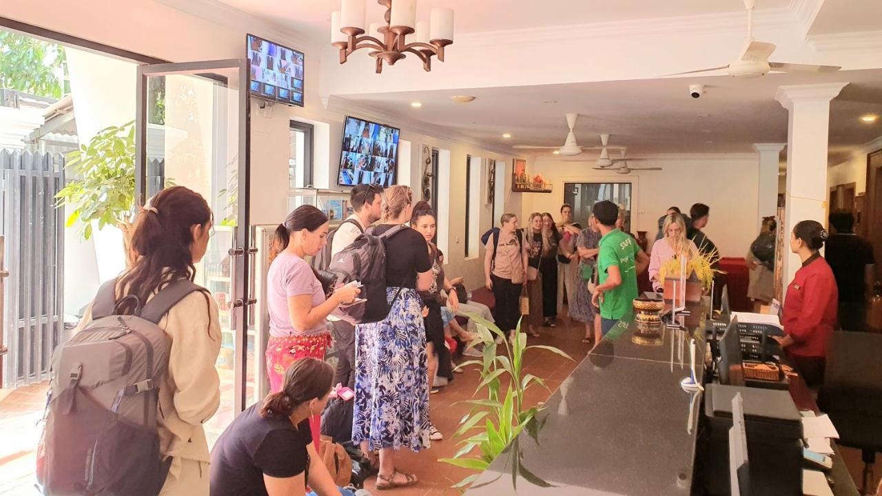 Darling Pub Hostel Siem Reap Dış mekan fotoğraf