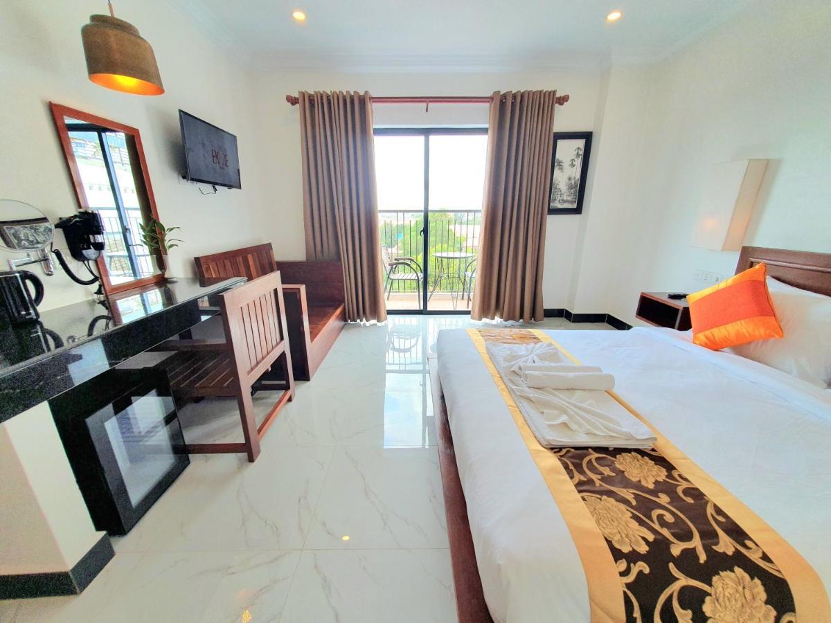 Darling Pub Hostel Siem Reap Dış mekan fotoğraf
